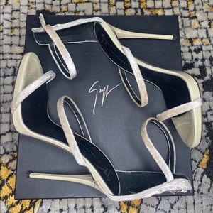 Giuseppe Zanotti Heels Suede Nude Sz 38